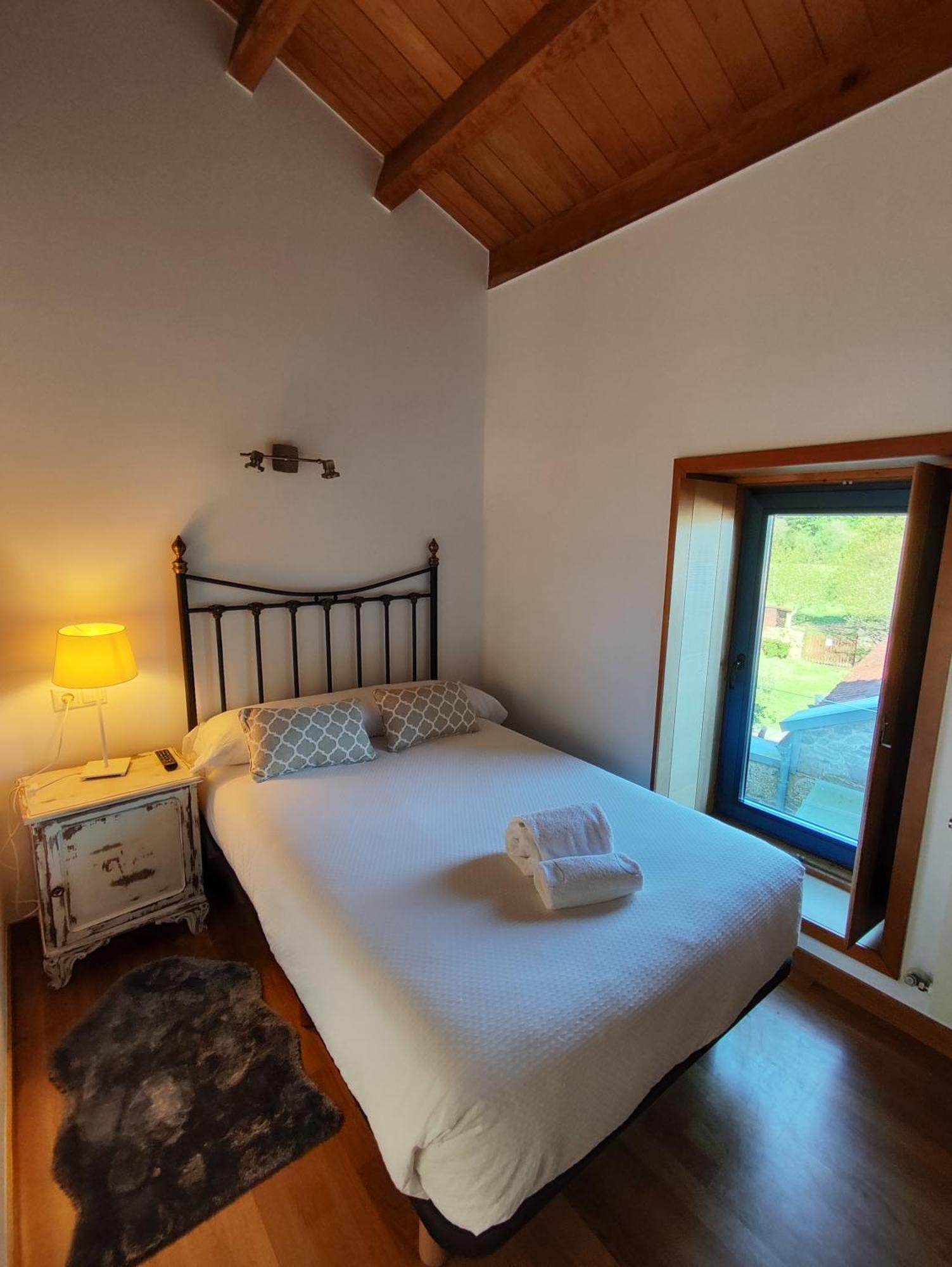 A Ribeira Do Tambre Guest House Troitosende Exterior photo