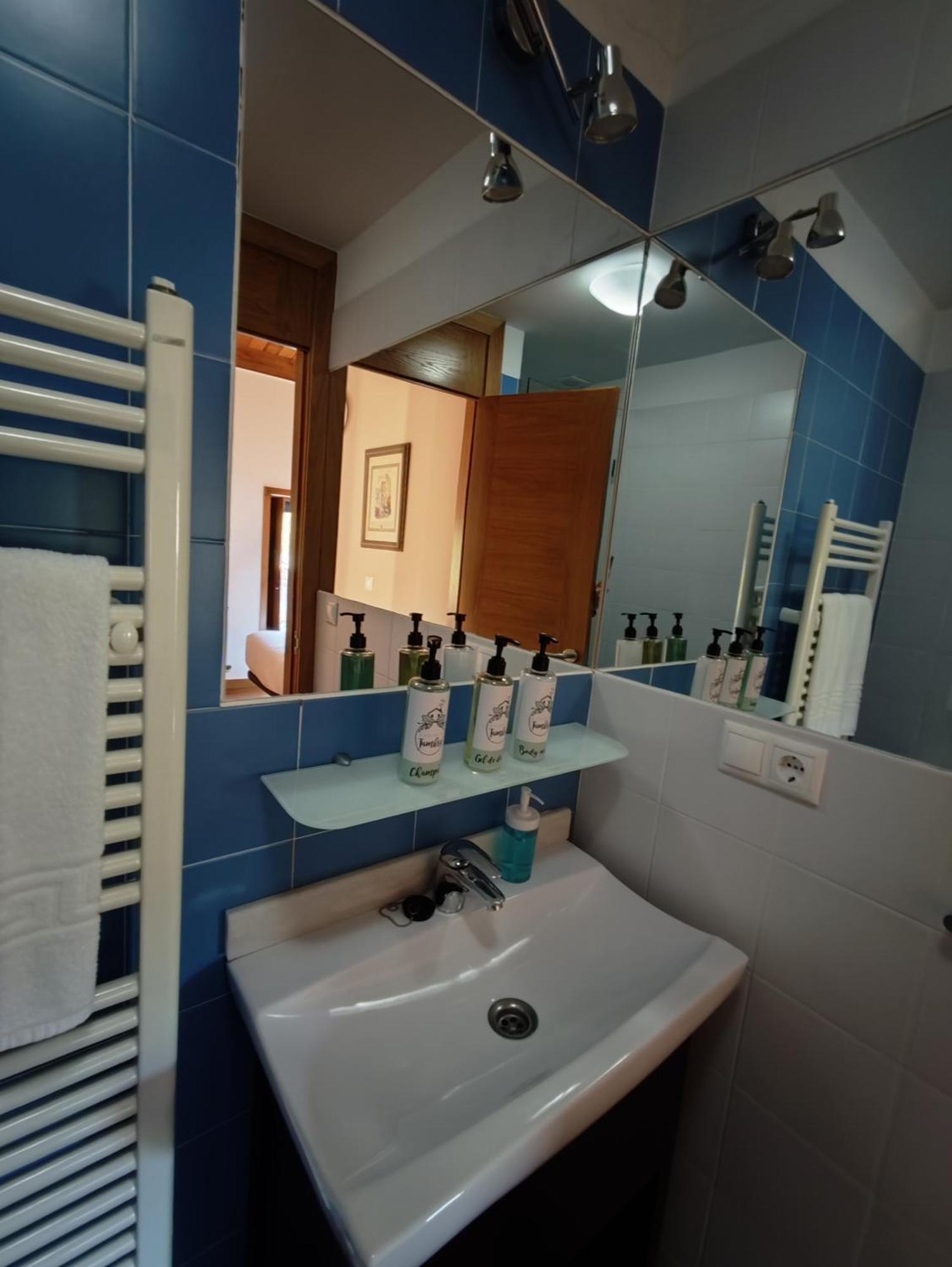 A Ribeira Do Tambre Guest House Troitosende Exterior photo
